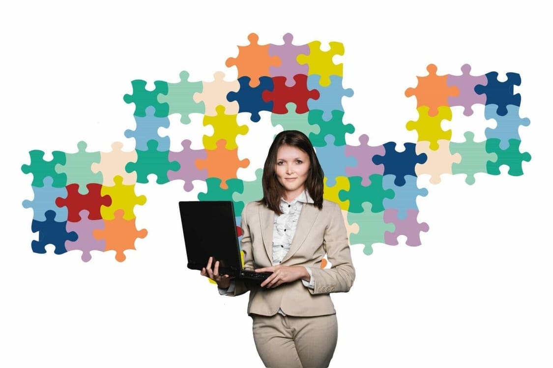 businesswoman 2822600