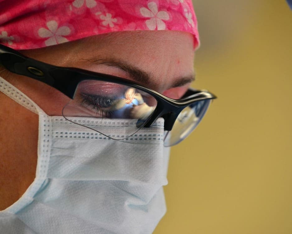surgery 688383